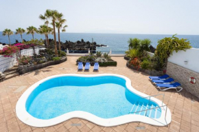 Luxury Oceanfront Apt in Villa - Next to Beach
